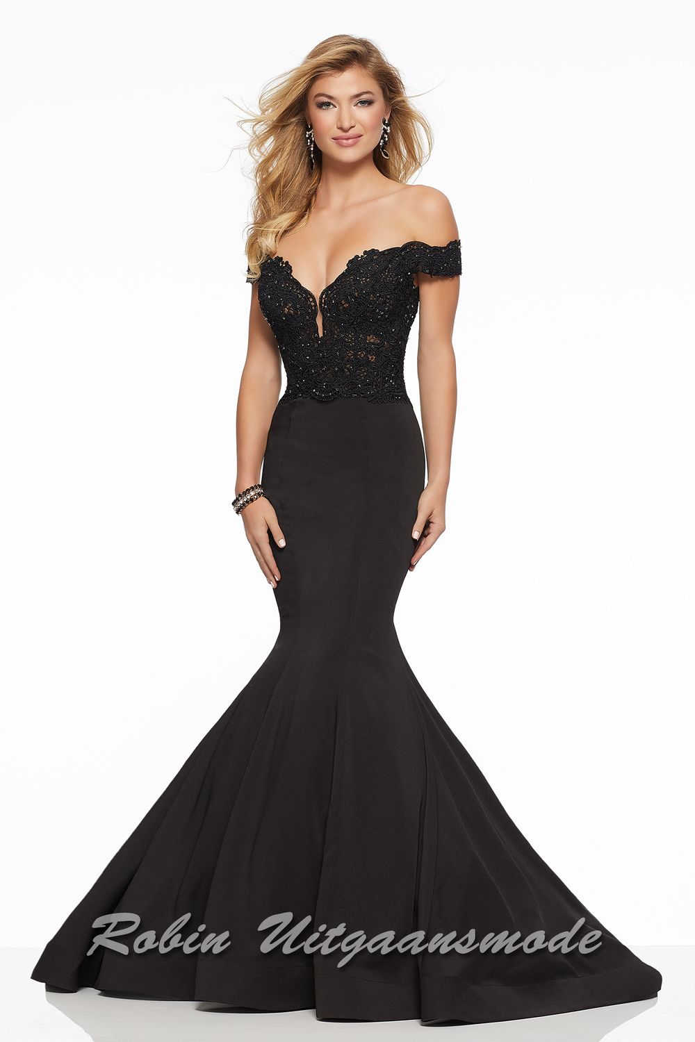Black Off shoulder prom dress with tight figure and flared skirt